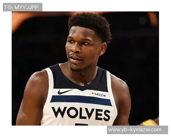 爱德华兹背部痉挛成疑队记透露揭幕战客战开拓者最新动态